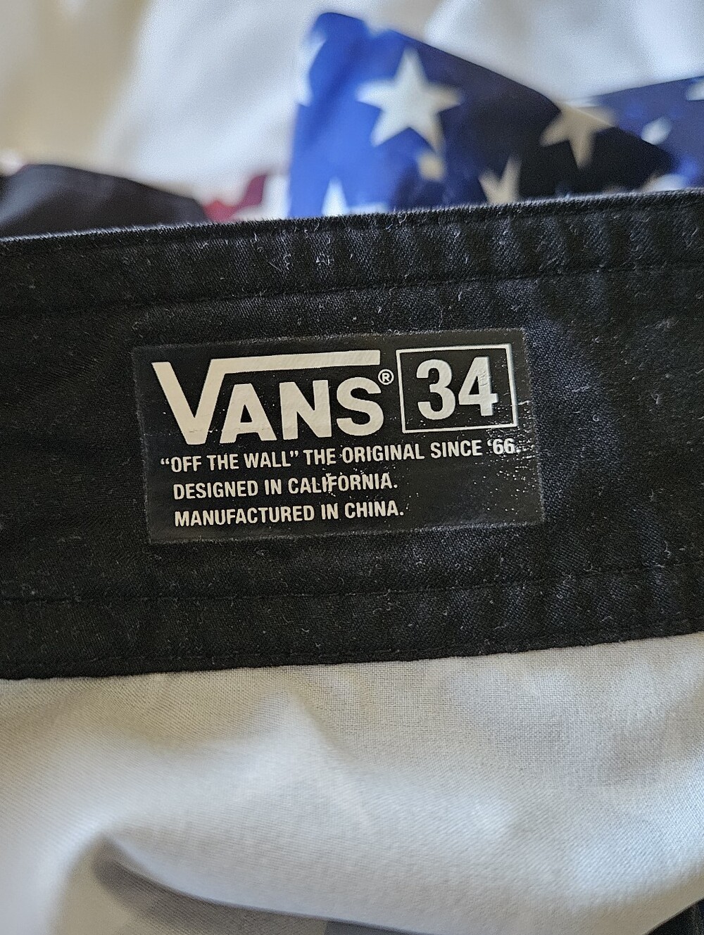 Vans Off The Wall Mixed Scallop Americana Galaxy Board Shorts Men's - Size 34 - Picture 5 of 10